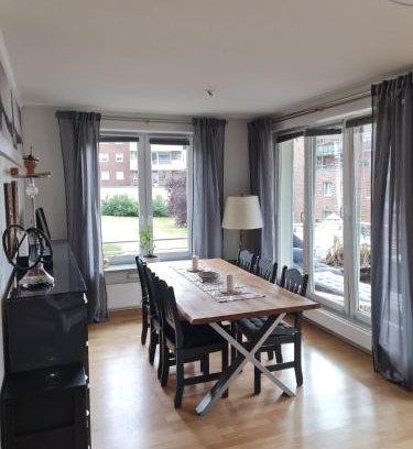 Lubeck City Centre Apartment | Ideal Stay Between Drägerpark and Stadtpark with Ocean View