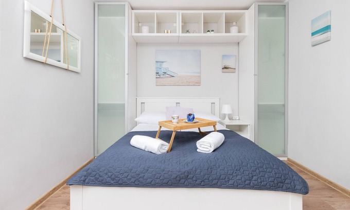 Srodmiescie Apartment | Cozy Studio in Gdynia Centrum for 3 Guests - Wheelchair Access