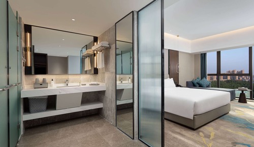 Business Room, 1 King Bed, Non Smoking