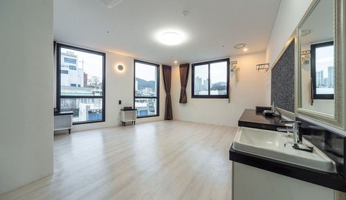 Room (Ondol(Under floor heating system))