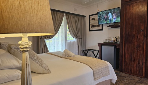 Deluxe Twin/King Forest View Room with Balcony, 1 Bedroom