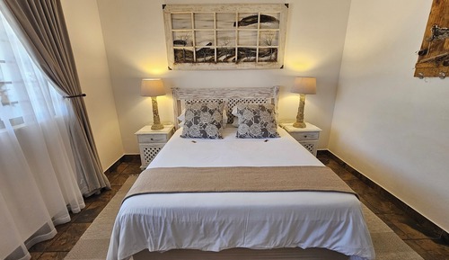 Deluxe Family Suite with Private Patio, 1 Bedroom