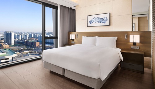 Suite, 1 King Bed, Non Smoking, Park View