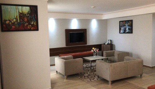 Premium Suite