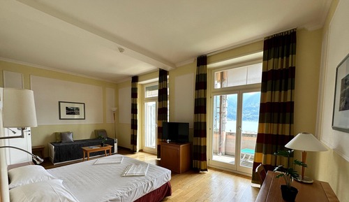 Panoramic Quadruple Room, Lake View