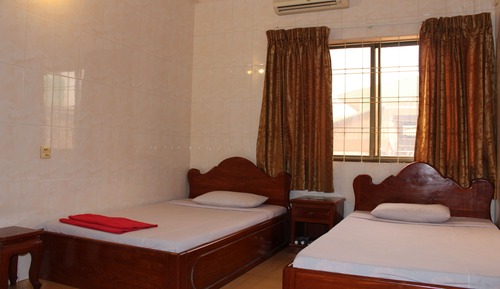 Twin Room (Fan)