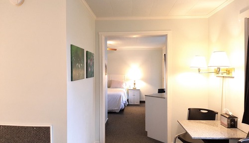 Room, 1 King Bed, Refrigerator & Microwave