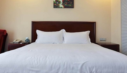 Deluxe Room, 1 King Bed