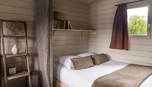 Cabin (for 4)