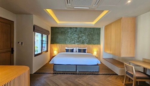 Beach Front Suite with One Way Airport Transfer