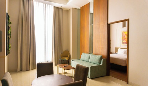 Executive Suite (Free 1 Cup of Starbucks Upon Arrival)