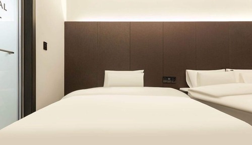 [Breakfast Included] Business Twin Room + Gaming PC