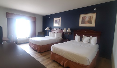 Room, 2 Queen Beds, Accessible, Non Smoking (Roll-In Shower)