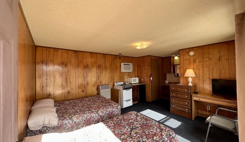 Deluxe Studio Suite