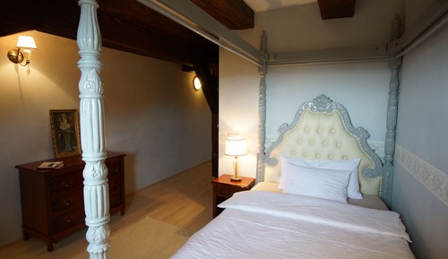 Classic Single Room, Garden View
