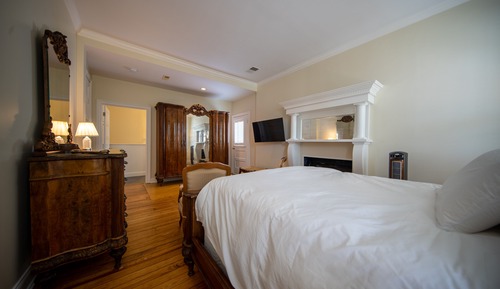 Signature Room
