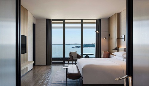 Deluxe Suite, 1 Bedroom, Balcony, View