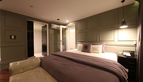 Royal Room