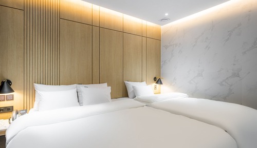 Premium Twin Room