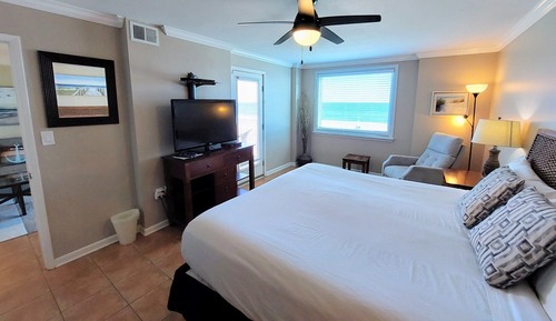 Condo, 2 Bedrooms