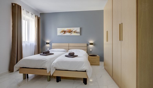 Apartment (2 Bedrooms)