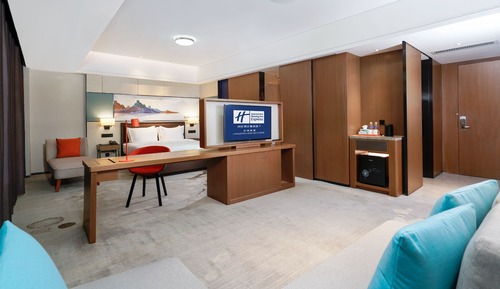Suite, 1 King Bed
