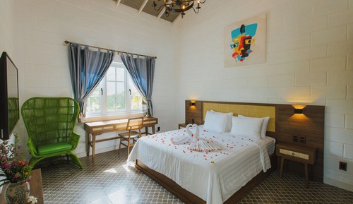 Deluxe Double Room with Garden View