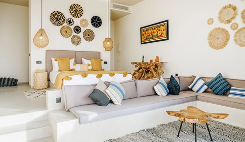 Premium Waterfront Suite
