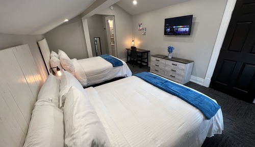 Family Room, Non Smoking (2 Full beds)