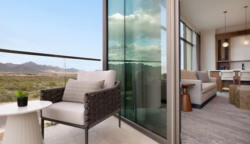 Suite, 1 King Bed, Mountain View