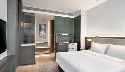 Deluxe King Room