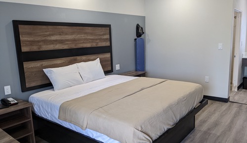 Deluxe Single Room