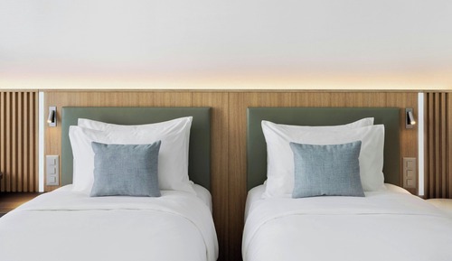 Room, 2 Twin Beds, Courtyard View