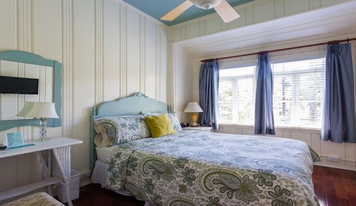 Room (Jennifer's)