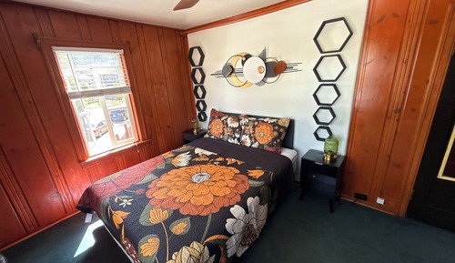 Room (Dale Evans)