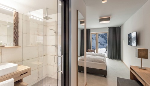 Panoramic Room