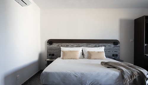 Apartment (Studio with Balcony)