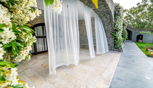 Deluxe Room, Pool View