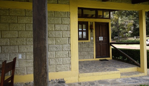 Family Cabin (Manzana)