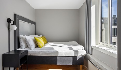 1 Bedroom Apartment