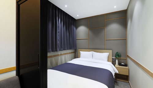 Junior Double Room (No parking)