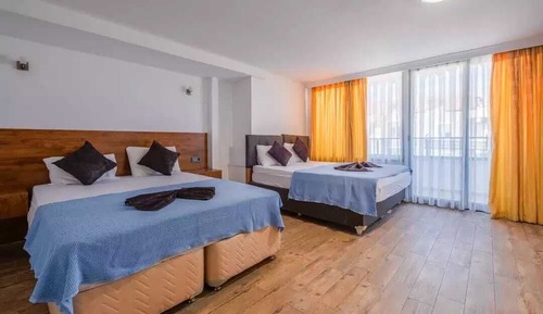 Family Room, 2 Bedrooms, Pool View