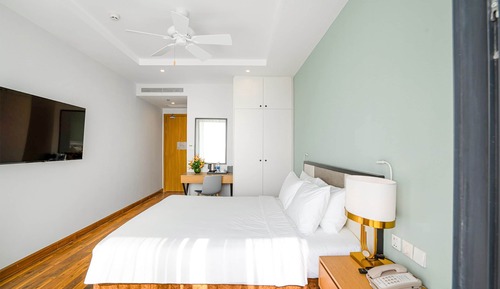 Superior Room, 1 King Bed