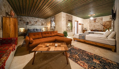 Family Quadruple Room, 1 Bedroom, Bathtub, Courtyard View