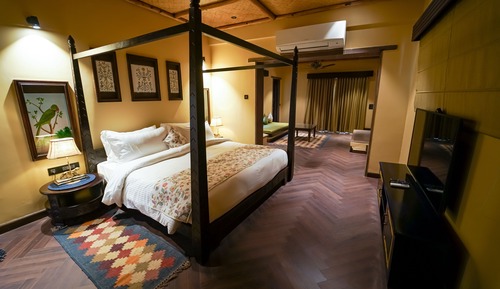 Legacy Suite with King Bed
