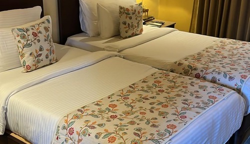 Evoke Twin room