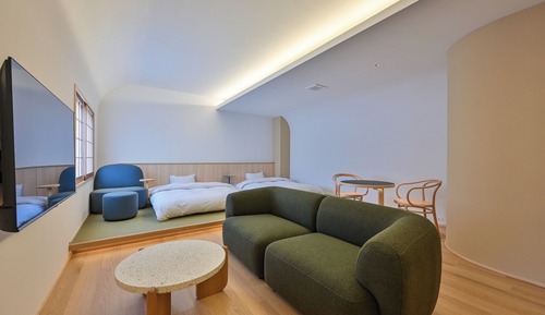 Premium Twin Room