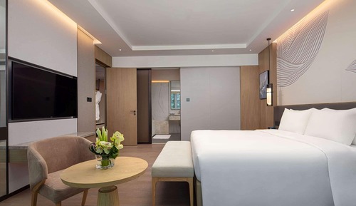 Deluxe Suite, 1 King Bed, Non Smoking
