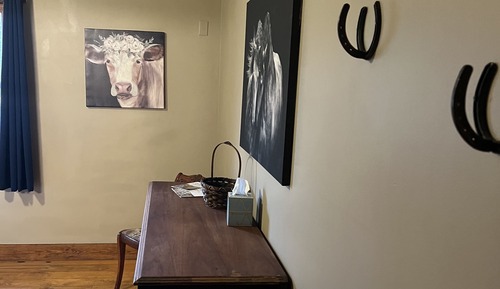 1 King Suite