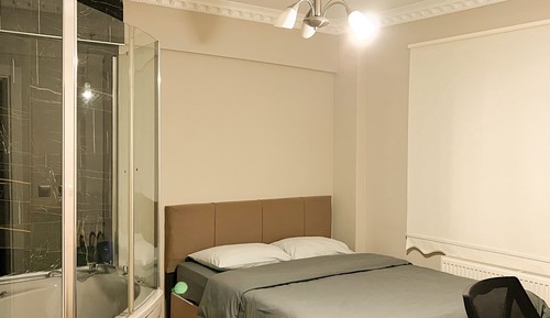 Business Apartment, 1 King Bed, Jetted Tub
